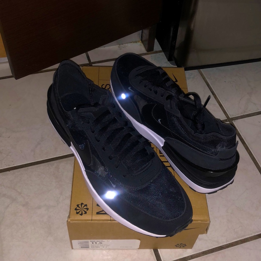 NIKE WAFFLE ONE